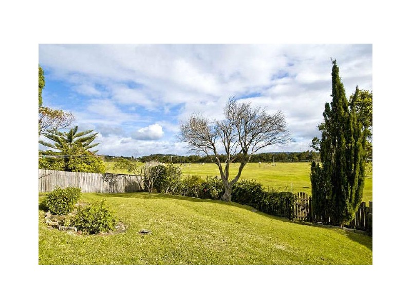 13 Arnott Crescent, Warriewood NSW 2102