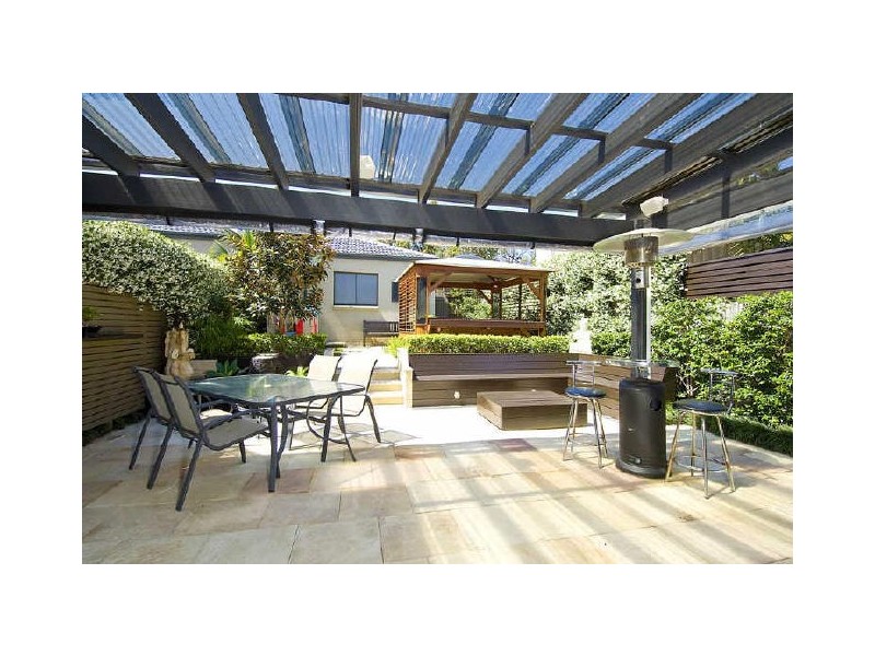 9 Lorikeet Grove, Warriewood NSW 2102