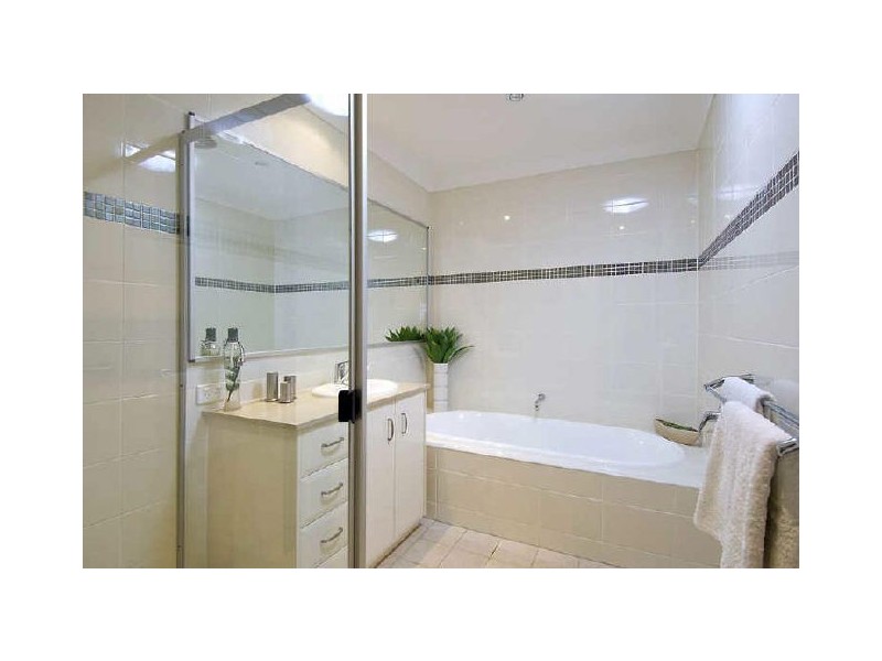 9 Lorikeet Grove, Warriewood NSW 2102