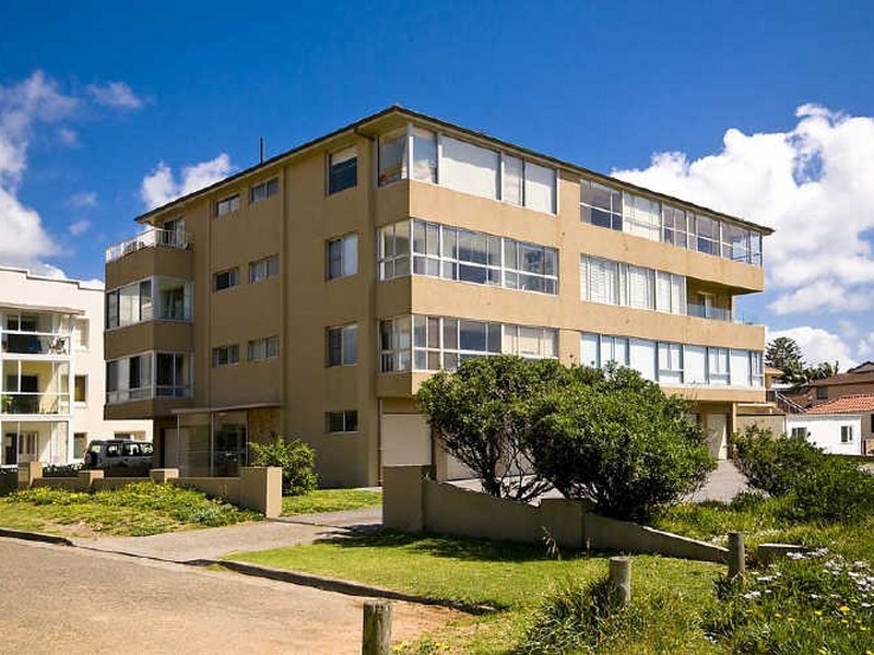 4/1 Albemarle Street, Narrabeen NSW 2101
