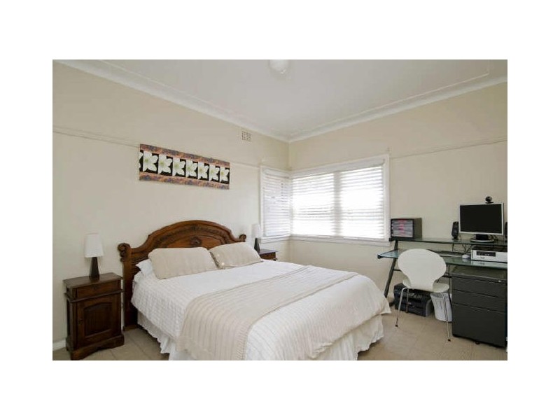 62 Warraba Road, North Narrabeen NSW 2101