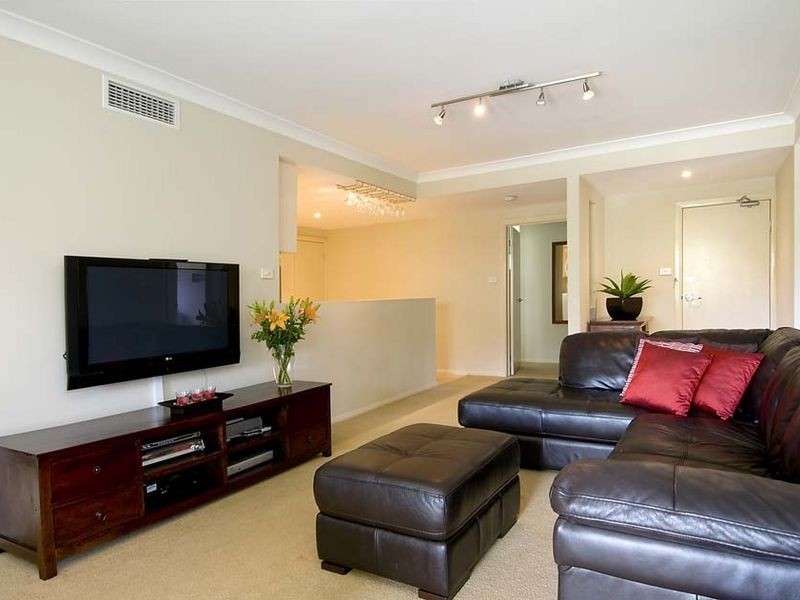 1/3 Fantail Avenue, Warriewood NSW 2102