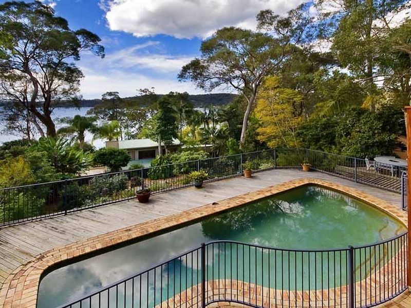 17 Corniche Road, Church Point NSW 2105