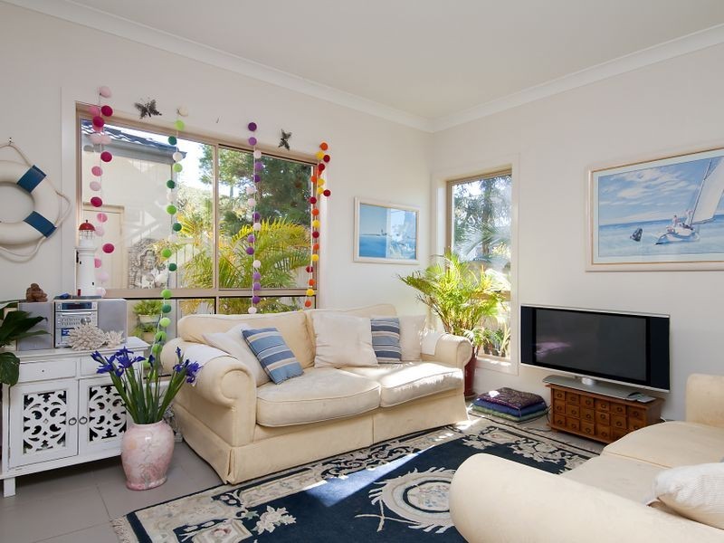 4 Casuarina Drive, Warriewood NSW 2102