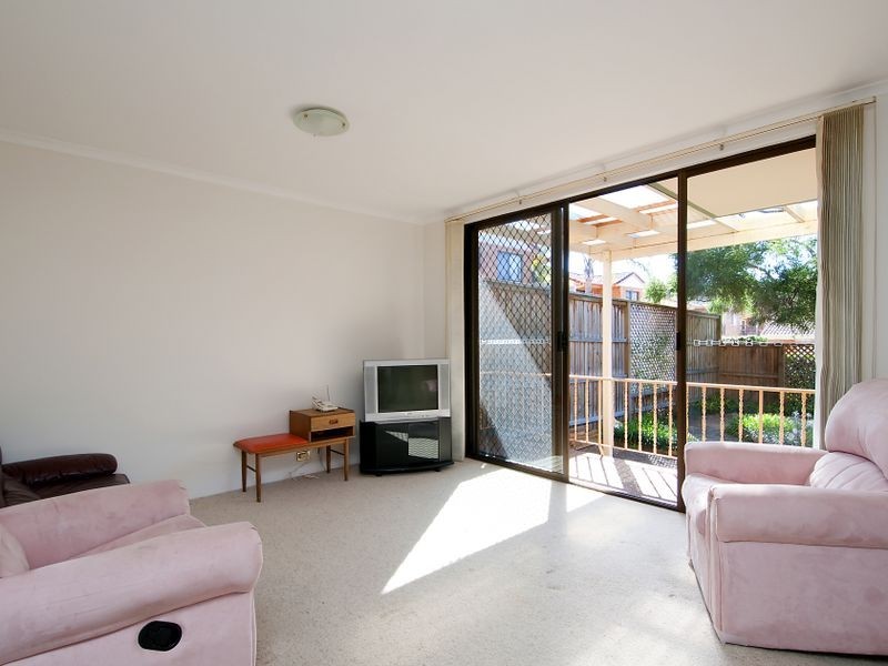 28/2 Forest Road, Warriewood NSW 2102