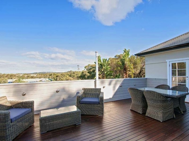 11 Lakeview Parade, Warriewood NSW 2102