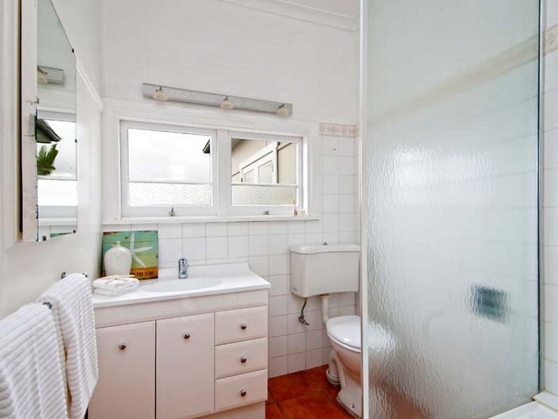 11 Lakeview Parade, Warriewood NSW 2102