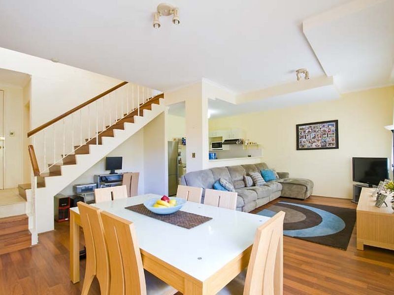 13/2 Forest Road, Warriewood NSW 2102