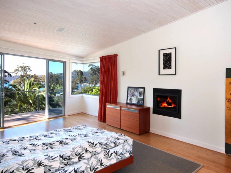 10 Kananook Avenue, Bayview NSW 2104