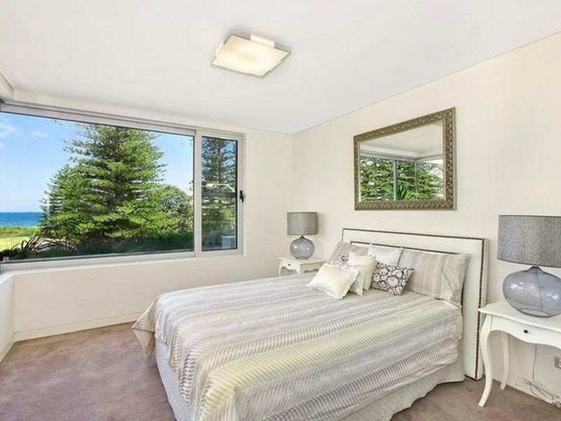 377-381 Barrenjoey Road, Newport NSW 2106