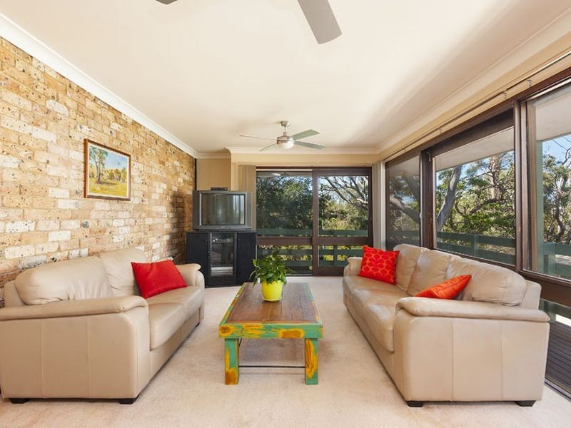 40 Lakeview Parade, Warriewood NSW 2102