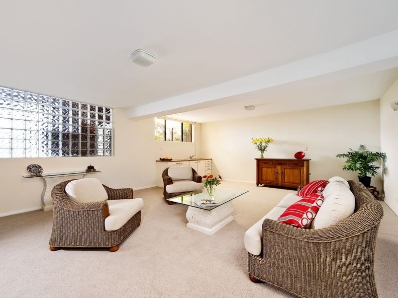 9 Lentara Road, Bayview NSW 2104