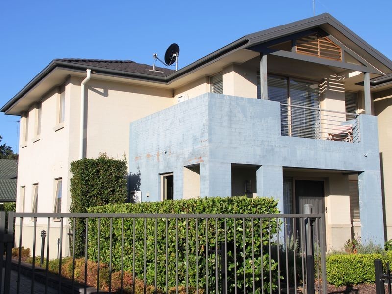 4/4 Fantail Avenue, Warriewood NSW 2102