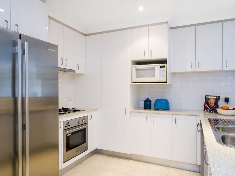 4/4 Fantail Avenue, Warriewood NSW 2102