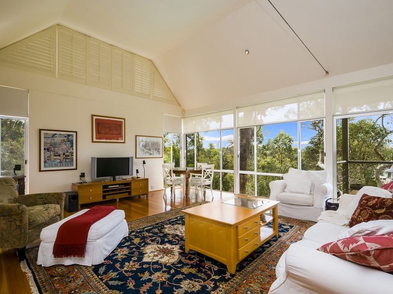 8b Minkara Road, Bayview NSW 2104