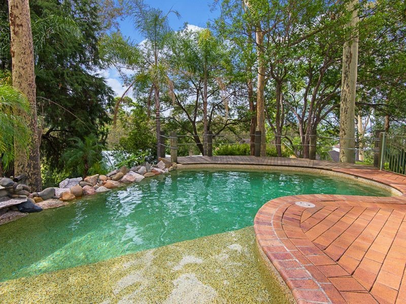 15 Loquat Valley Road, Bayview NSW 2104