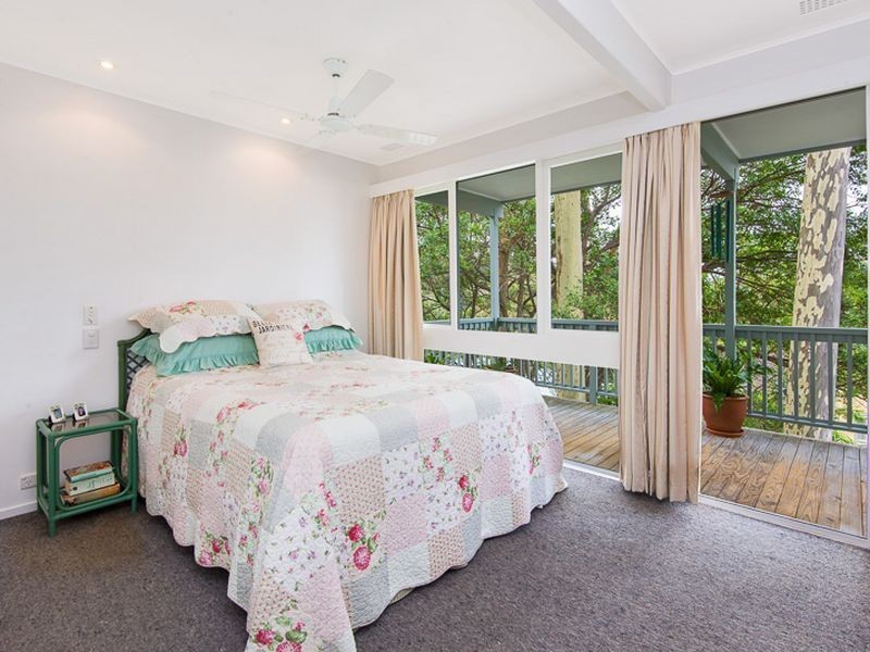 15 Loquat Valley Road, Bayview NSW 2104