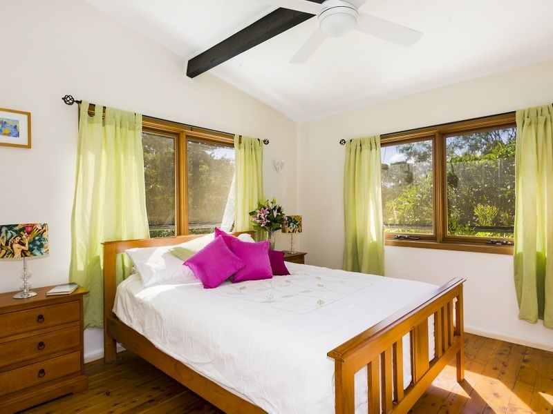 5 Loquat Valley Road, Bayview NSW 2104