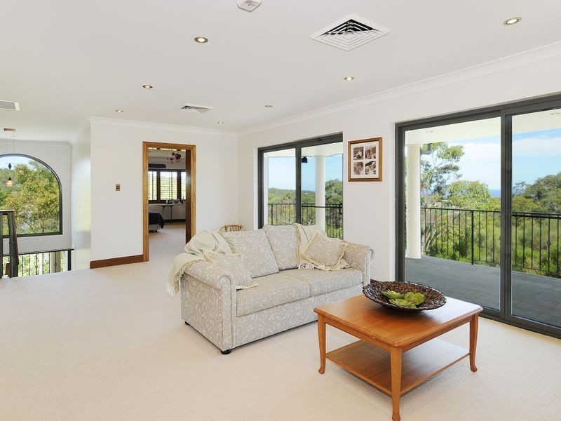 9 Manor Road, Ingleside NSW 2101