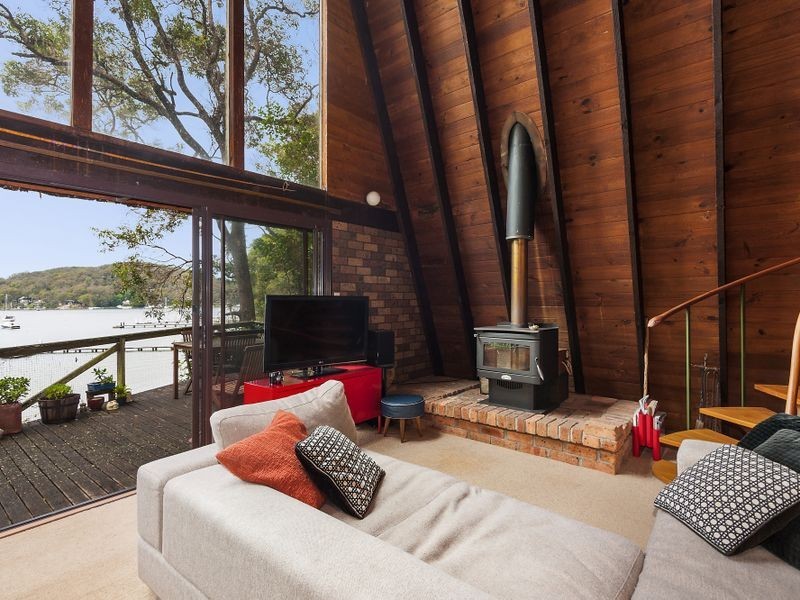 14 The Chase, Lovett Bay NSW 2105