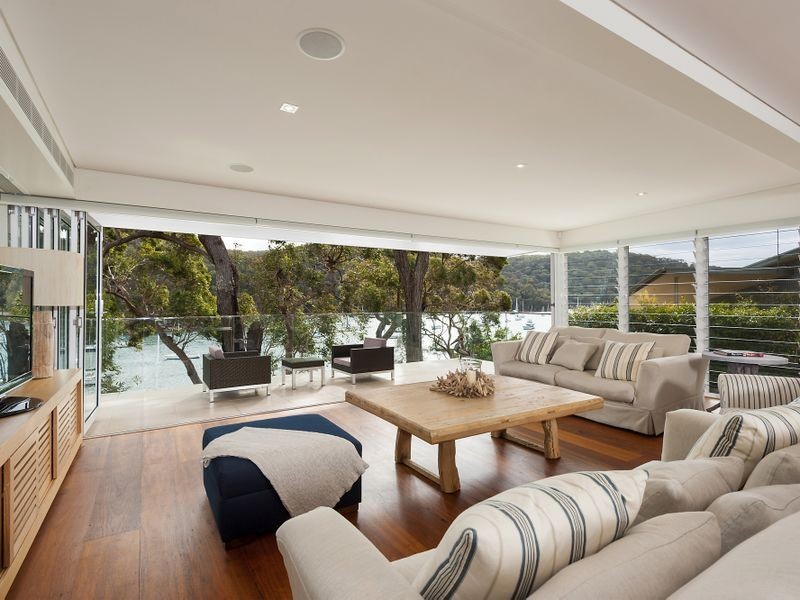 8 Walker Place, Church Point NSW 2105