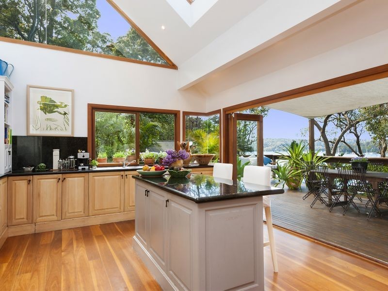 15 The Chase, Lovett Bay NSW 2105