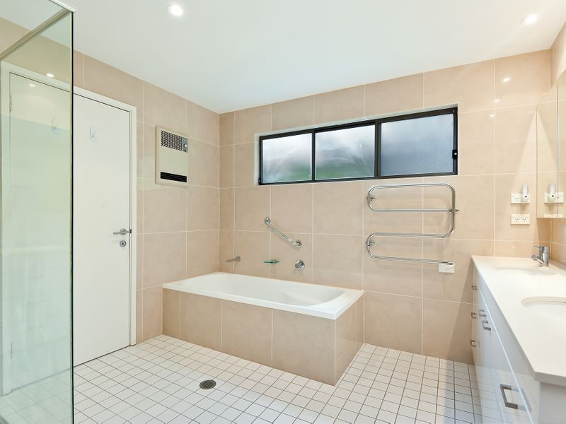 1865 Pittwater Road, Bayview NSW 2104
