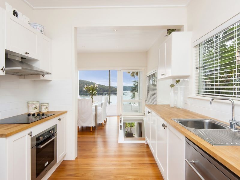 18 Eastview Road, Church Point NSW 2105