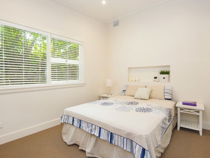 18 Eastview Road, Church Point NSW 2105