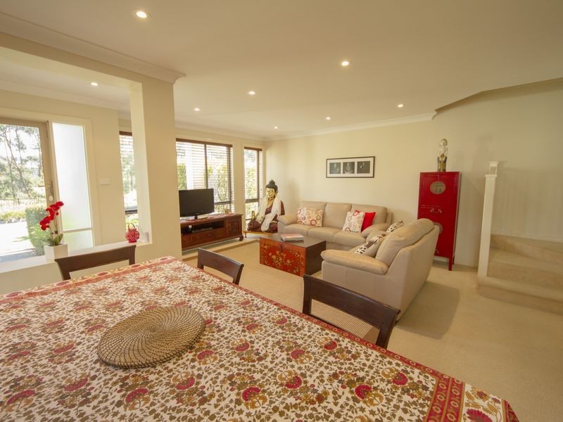 9 Lorikeet Grove, Warriewood NSW 2102