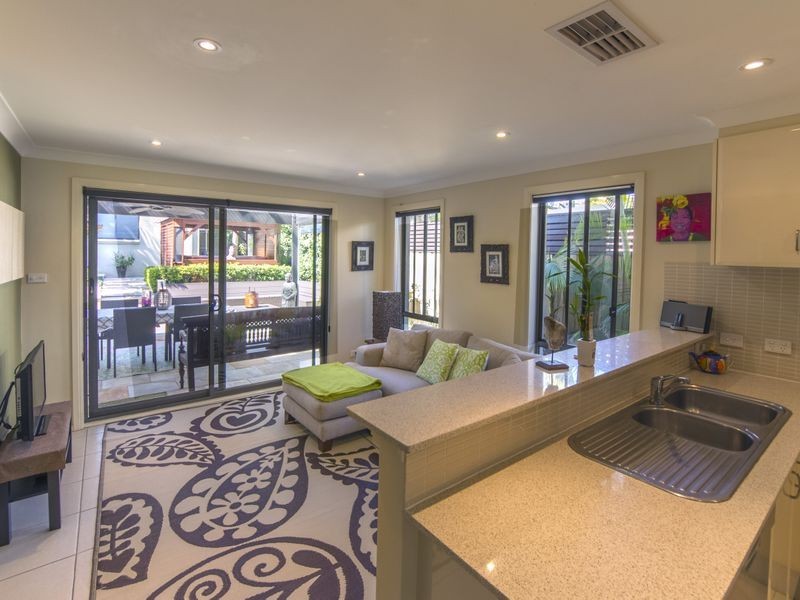 9 Lorikeet Grove, Warriewood NSW 2102