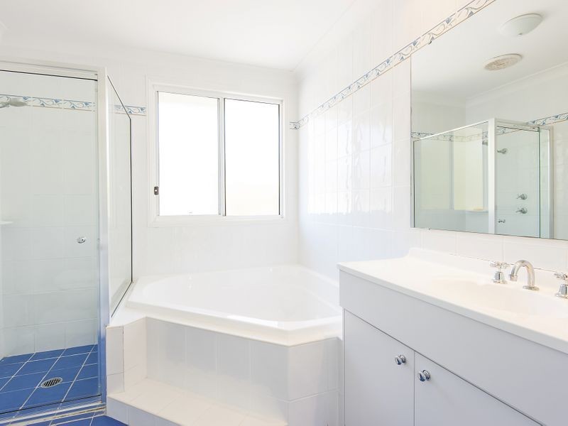 10 Grevillea Avenue, Warriewood NSW 2102