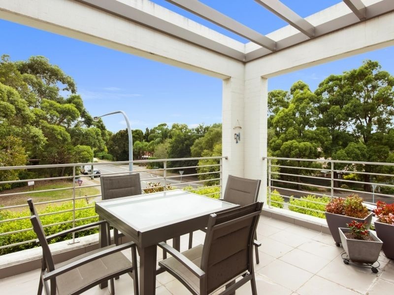 8/25 Angophora Circuit, Warriewood NSW 2102