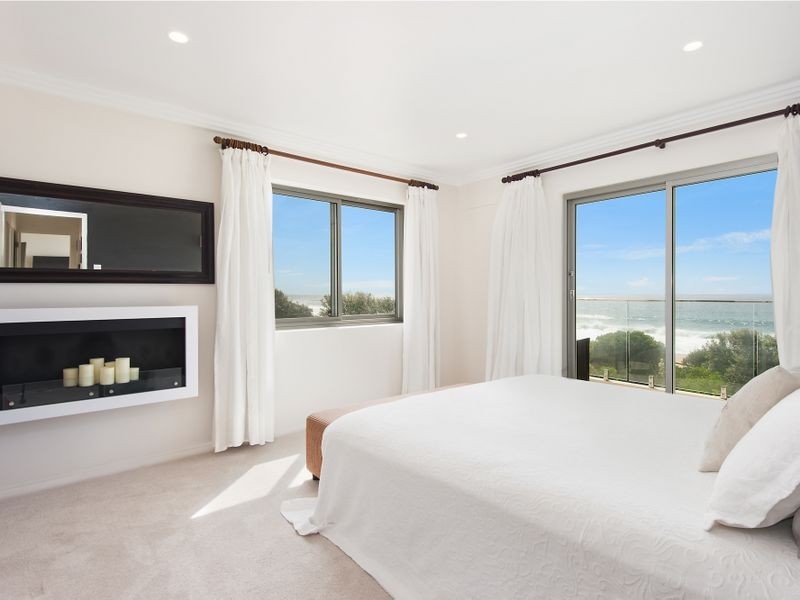 2/1 Albemarle Street, Narrabeen NSW 2101