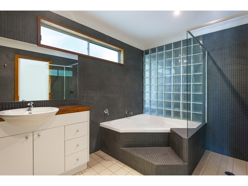 106 Mccarrs Creek Road, Church Point NSW 2105