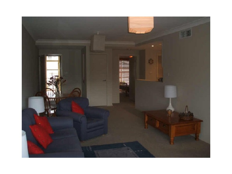 8/6 Fantail Avenue, Warriewood NSW 2102