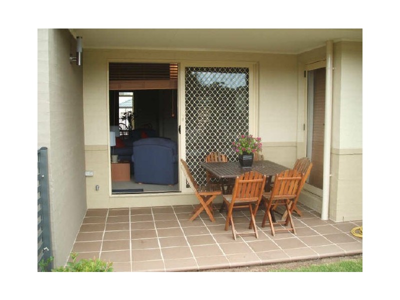 8/6 Fantail Avenue, Warriewood NSW 2102