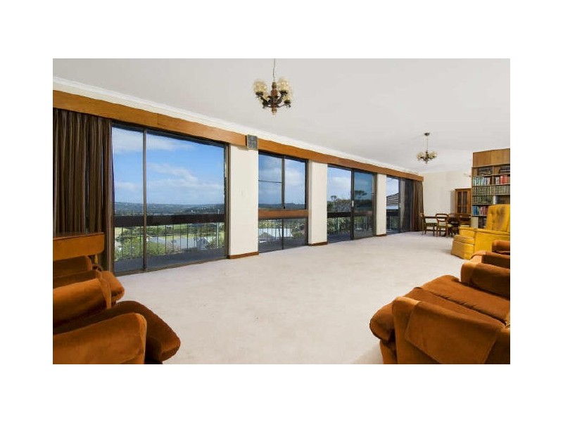 20 Carpenter Crescent, Warriewood NSW 2102