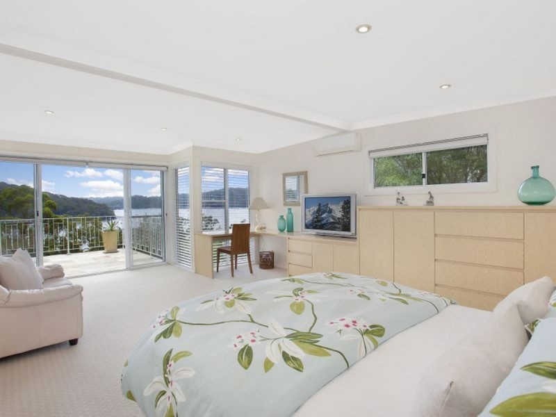 10 Eastview Road, Church Point NSW 2105