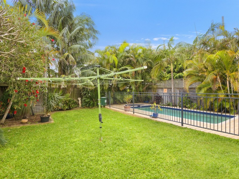 12 Grenfell Avenue, North Narrabeen NSW 2101