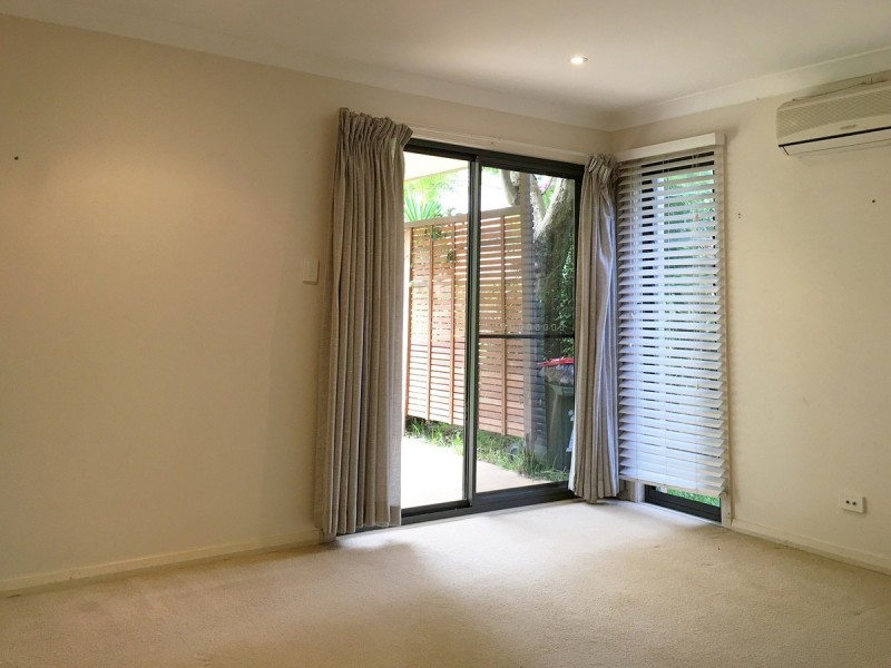 1 Suncrest Avenue, Newport NSW 2106