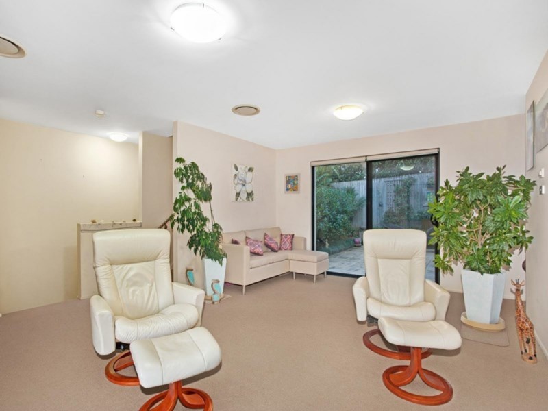 8/151 Darley Street West, Mona Vale NSW 2103