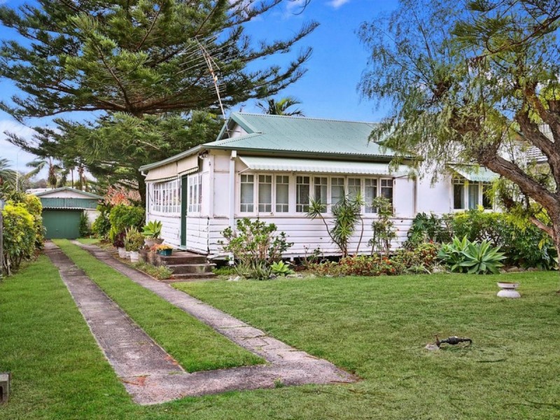 8 Seabeach Avenue, Mona Vale NSW 2103