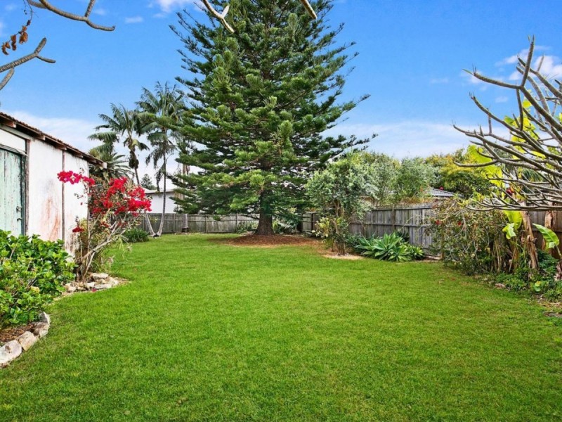 8 Seabeach Avenue, Mona Vale NSW 2103