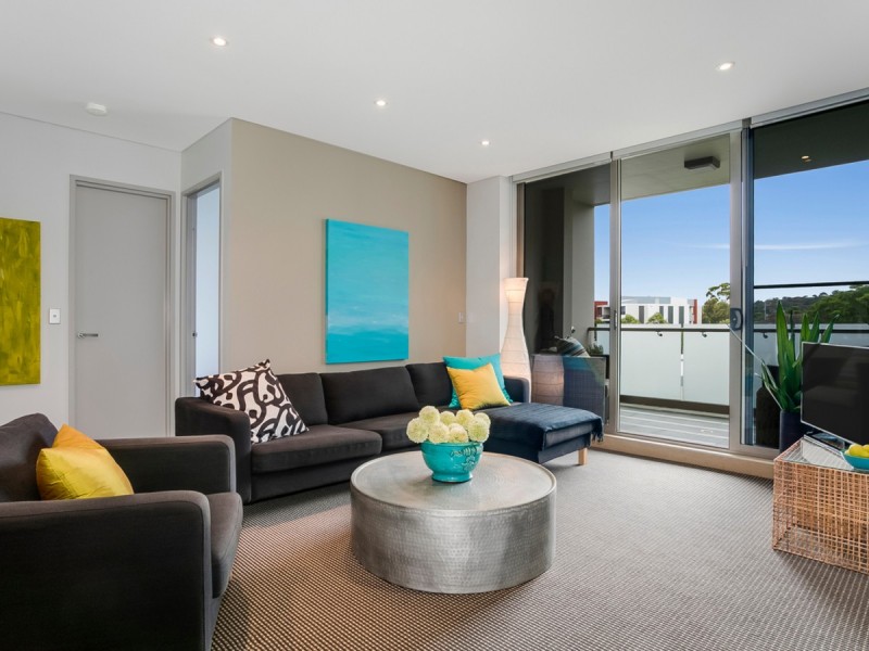 243/4 Firetail Drive, Warriewood NSW 2102