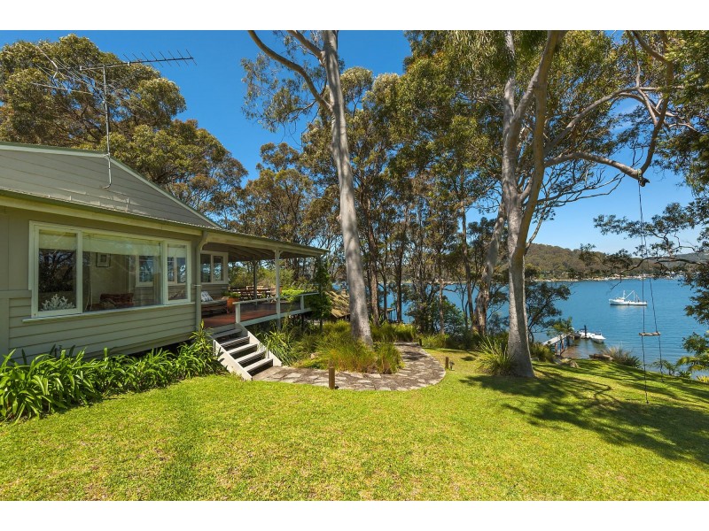 4 The Chase, Lovett Bay NSW 2105