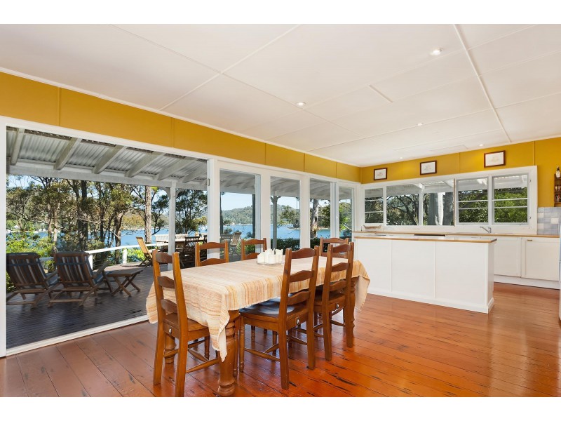 4 The Chase, Lovett Bay NSW 2105