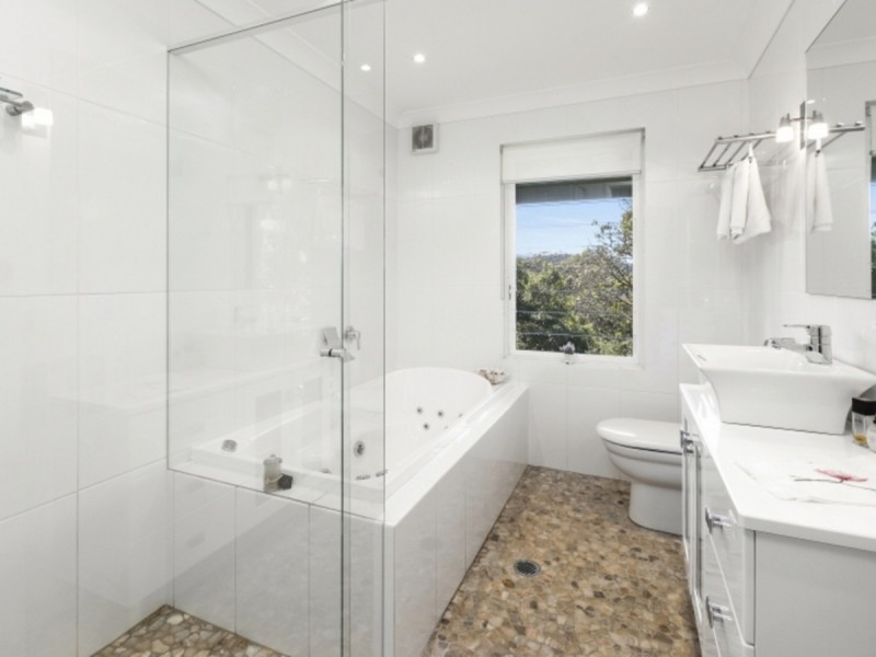 11 Kookaburra Close, Bayview NSW 2104