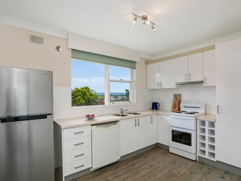 8/12 Golf Avenue, Mona Vale NSW 2103