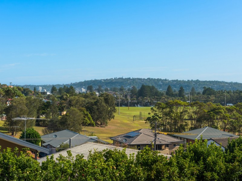 37 Carpenter Crescent, Warriewood NSW 2102